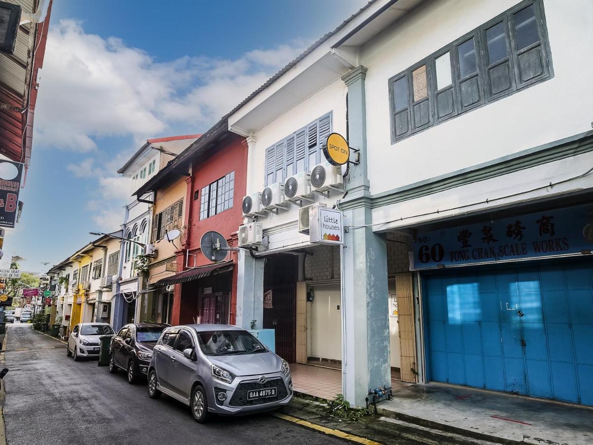 Little Houses Kuching Exterior photo